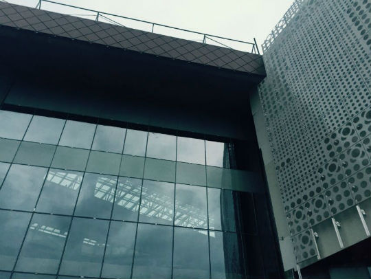 Компания «Окна-Стар» завершила остекление фасада и монтаж зенитных фонарей в ТЦ «Бутово Молл»