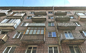 В Череповце осудили строителей, по вине которых с балкона упала и погибла пенсионерка