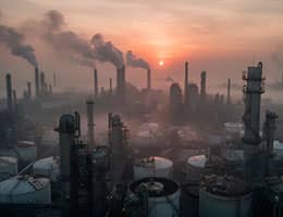 Азиатские производители полимеров готовятся приостановить выпуск продукции class= Азиатские производители полимеров готовятся приостановить выпуск продукции