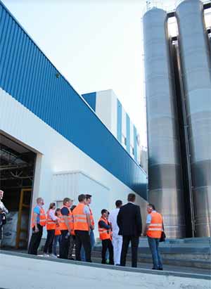 Представители компании «Яропласт» посетили завод VEKA