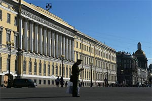 Здание штаба Западного военного округа в Санкт-Петербурге отреставрирует компания «Ремфасад» без конкурса