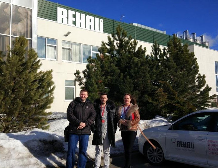 Добро пожаловать в Гжель: завод компании REHAU принял гостей из Ульяновска