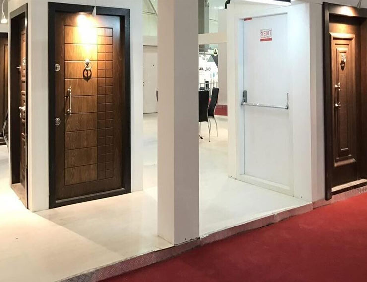 В Тегеране проходит выставка дверей и окон