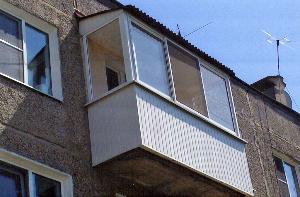 Жителей Архангельской области просят демонтировать остекление балконов
