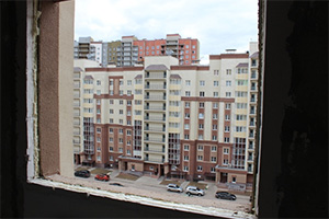 ТСЖ в Кировске восстановило окна под угрозой уголовного дела