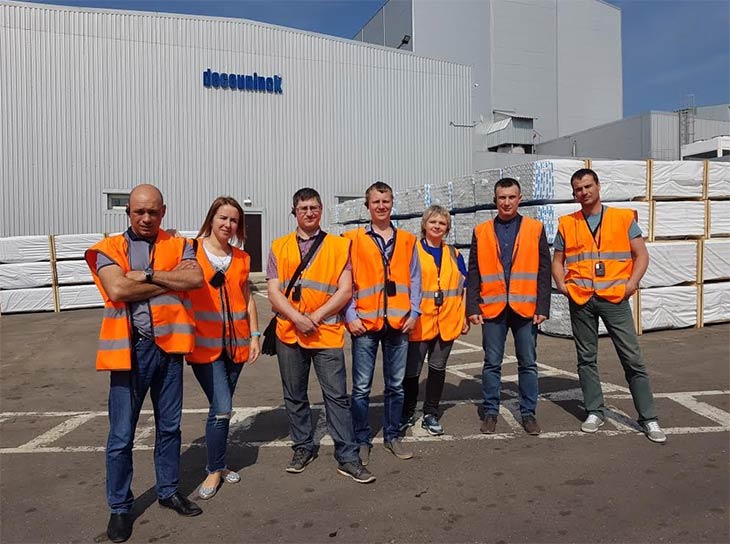 Дилеры компании «Интерстрой» посетили завод Deceuninck в Протвино