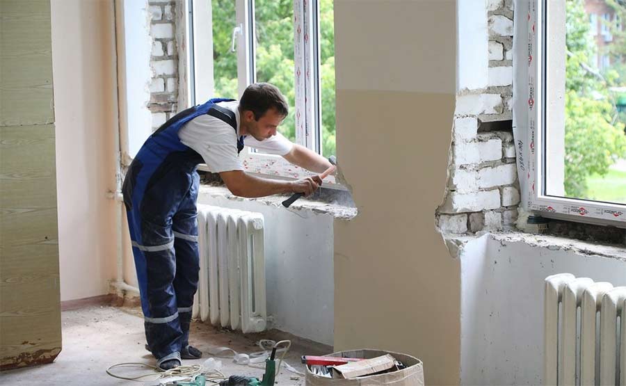 Как меняют окна в учебных заведениях Волгограда