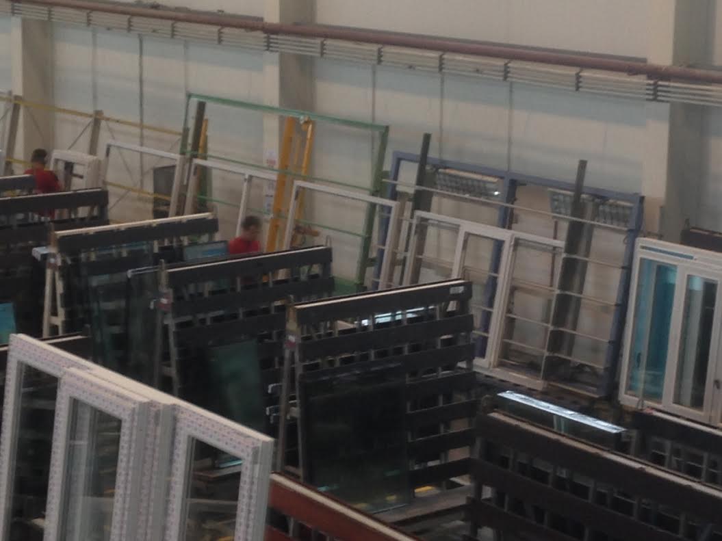 Специалисты Winkhaus проводят аудит участка остекления на производстве компании «Август»
