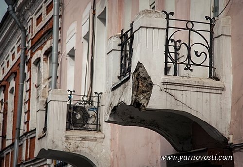 Ярославцам угрожают балконы-убийцы