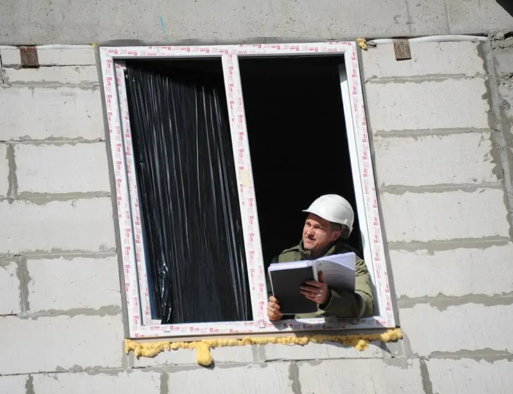 Из-за роста объемов строительства в России стало не хватать рабочих рук