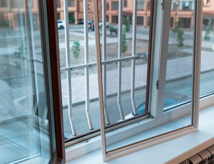 В Казахстане изменили госстандарты по решеткам на окнах