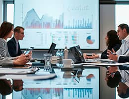 Deceuninck по итогам 2025 года сократил продажи оконных ПВХ-профилей class= Deceuninck по итогам 2025 года сократил продажи оконных ПВХ-профилей