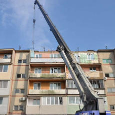 В Амурской области управляющая компания отказывается разбирать аварийные балконы