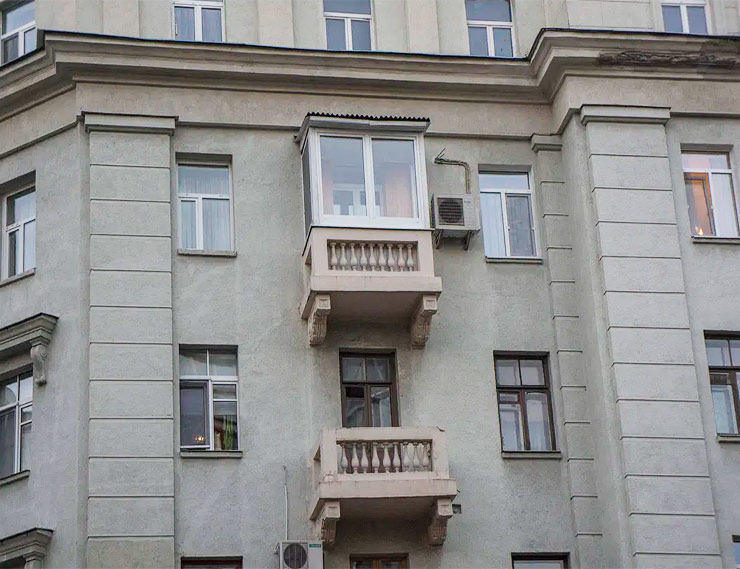 Как Санкт-Петербург ведет борьбу с остекленными балконами