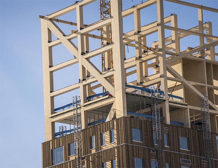 Огнестойкие окна пропишут в своды правил проектирования деревянных многоэтажных зданий