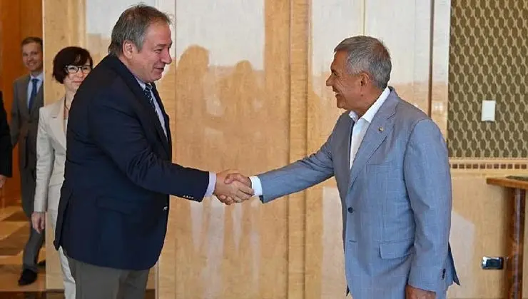 Президент Татарстана встретился с руководством турецкого производителя листового стекла 