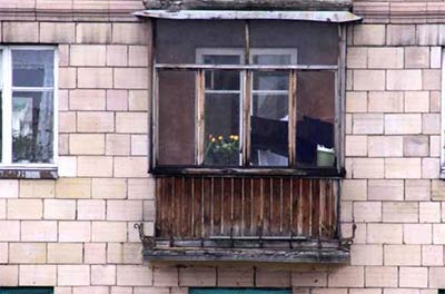 «75 – в аварийном состоянии»: за чей счет в Минске отремонтируют проблемные балконы