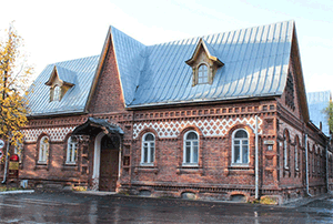 Жители Гусь-Хрустального не хотят жить в домах-памятниках из-за обязательств по окнам 
