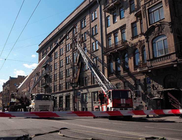 Названа возможная причина обрушения балконов в Санкт-Петербурге