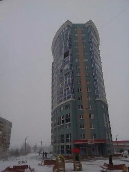 В Саранске с двенадцатого этажа упала балконная рама