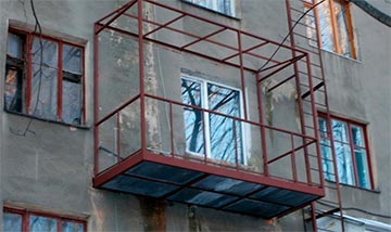 Суд удовлетворил требования администрации Ленинского района ЕАО демонтировать балкон