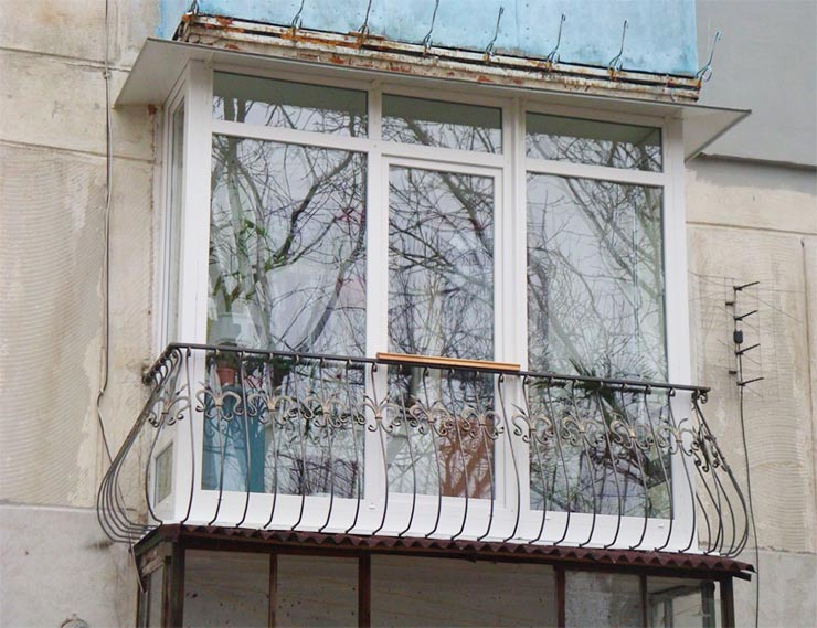 Ампир с хозяйственным акцентом: к 300-летию Перми остеклят балконы исторических домов 