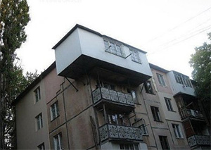 Воронежцев накажут за самовольное строительство балкона