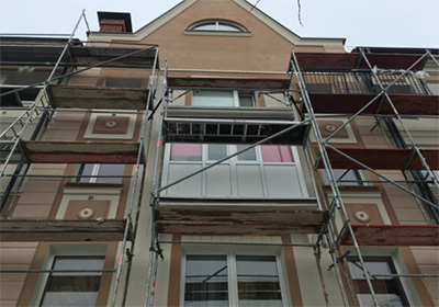 Главный архитектор рассказал, почему калининградке не удастся сохранить остекление балкона на Ленпроспекте