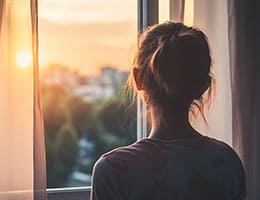 Депутат предложил разработать ГОСТ на окна в многоэтажках ради безопасности class= Депутат предложил разработать ГОСТ на окна в многоэтажках ради безопасности