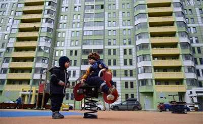 Более сотни модернизированных панельных домов строится в Москве