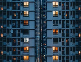 Минстрой не устраивают объемы продаж новостроек в начале 2026 года class= Минстрой не устраивают объемы продаж новостроек в начале 2026 года