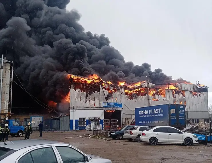 Производство пластиковых окон горело в Иванове 