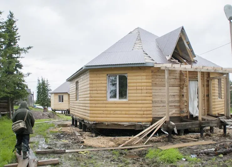 Мишустин пообещал субсидии производителям деревянных домов