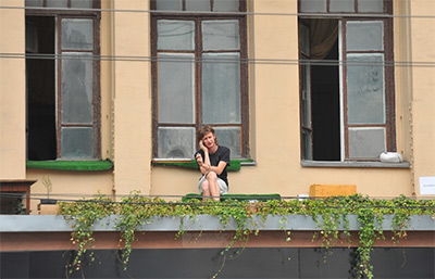 Двести тысяч за окно: в Санкт-Петербурге хотят ввести огромные штрафы за окна и двери «неправильного» цвета