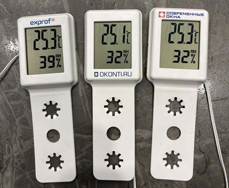 Нанесение логотипа на оконный термогигрометр TRG Нанесение логотипа на оконный термогигрометр TRG