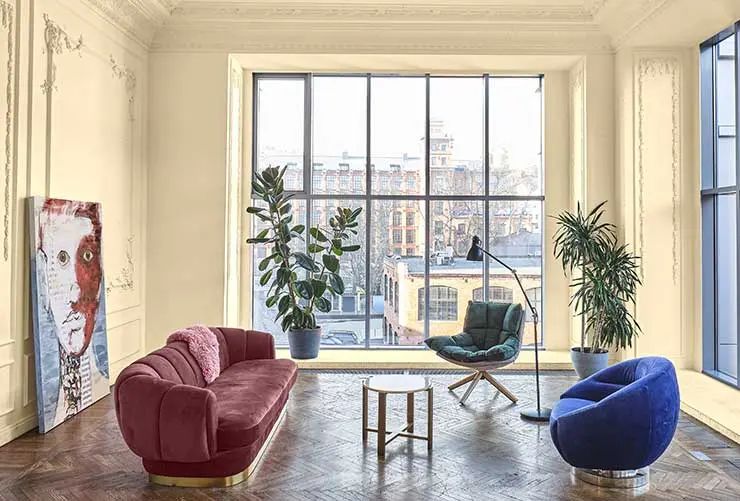 Современный медово-бежевый оттенок является отличным фоном для окон и декораций Современный медово-бежевый оттенок является отличным фоном для окон и декораций