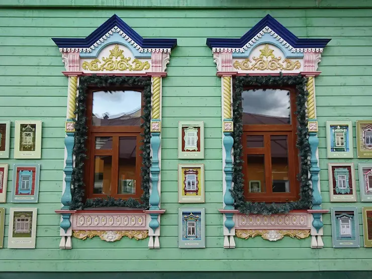 Резьба на окнах дома аптекаря Заруцкого