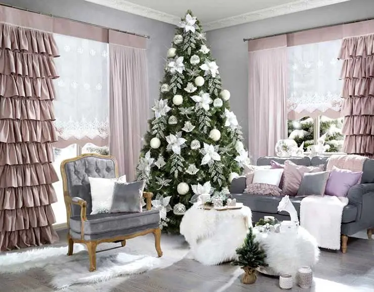 Шторы и жалюзи в новогоднем стиле Шторы и жалюзи в новогоднем стиле