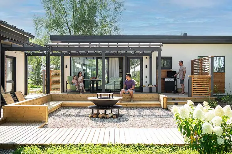 Остекление ПВХ-конструкциями частного дома Остекление ПВХ-конструкциями частного дома