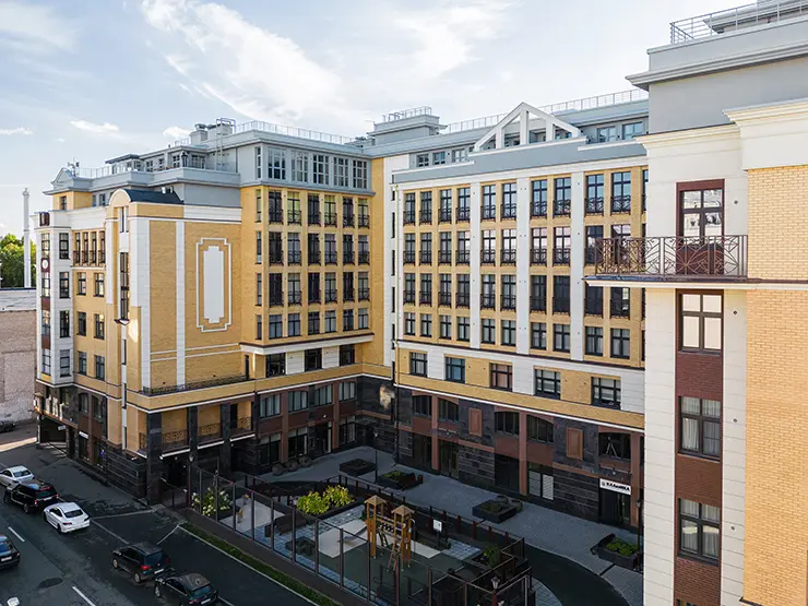 ЖК «Биография», построенный с использованием комплектующих Alumark ЖК «Биография», построенный с использованием комплектующих Alumark