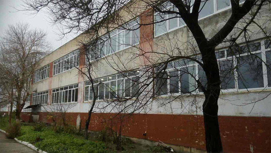 Партнер profine RUS провел остекление школ в Крыму