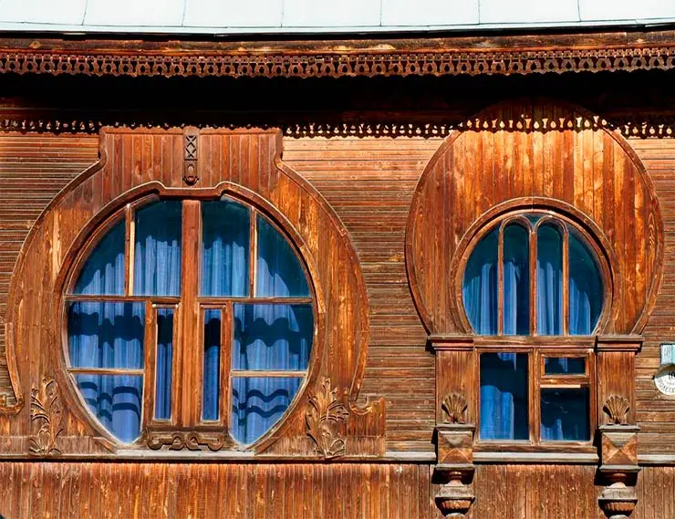 Деревянные окна в исторических зданиях, дом В.И. Иванова, Екатеринбург