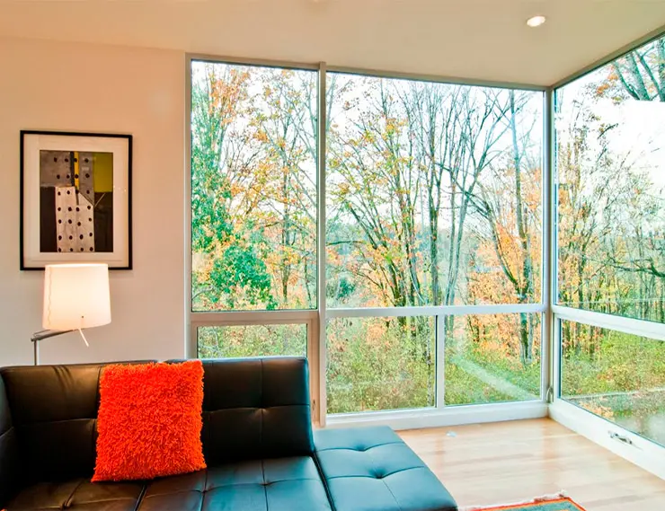 Панорамные окна оптически увеличивают площадь помещения Панорамные окна оптически увеличивают площадь помещения